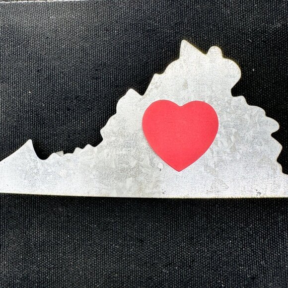 Virginia-Themed Wooden Sign Black Canvas Metal State Cutout Heart Magnet & Clip - Picture 4 of 12